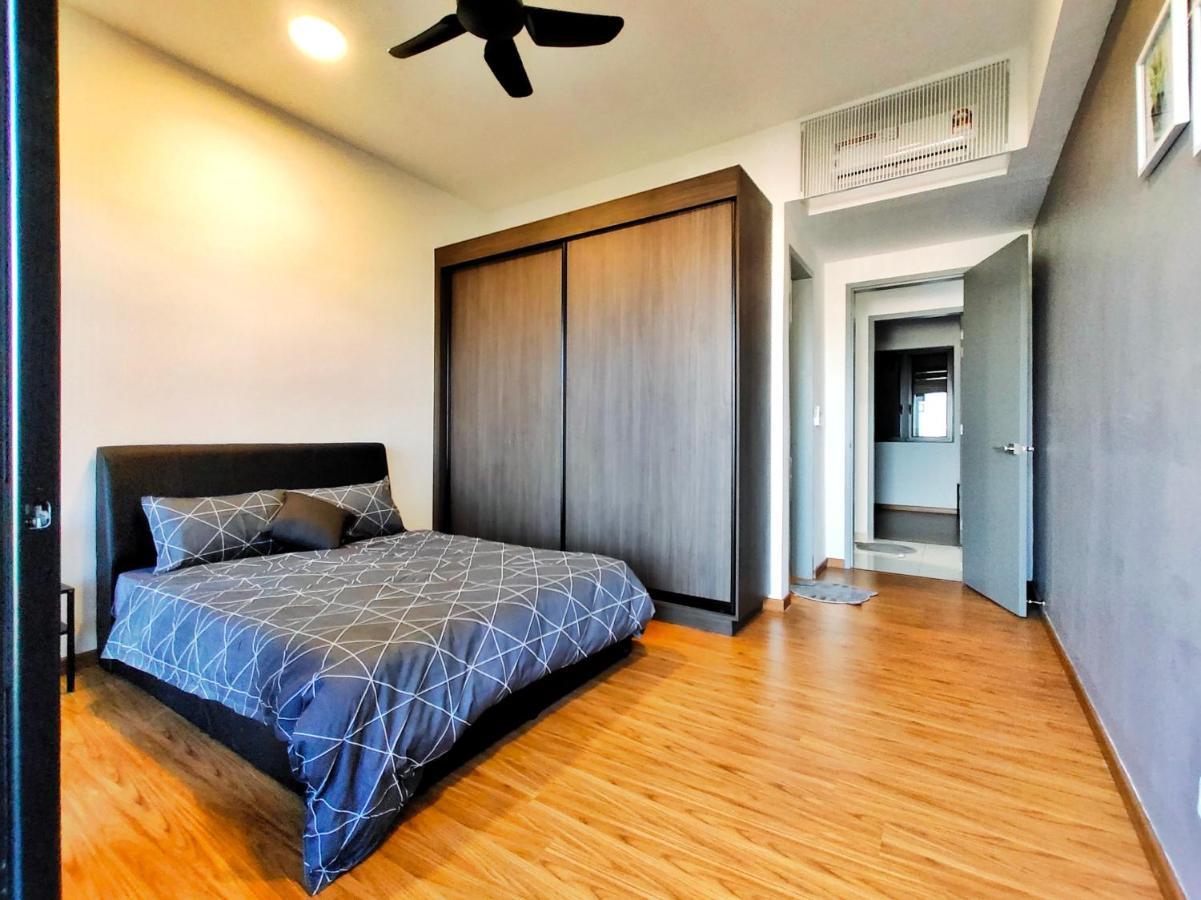 Beacon Executive Suite At Georgetown For 10Pax And 2 Bed Room Екстер'єр фото