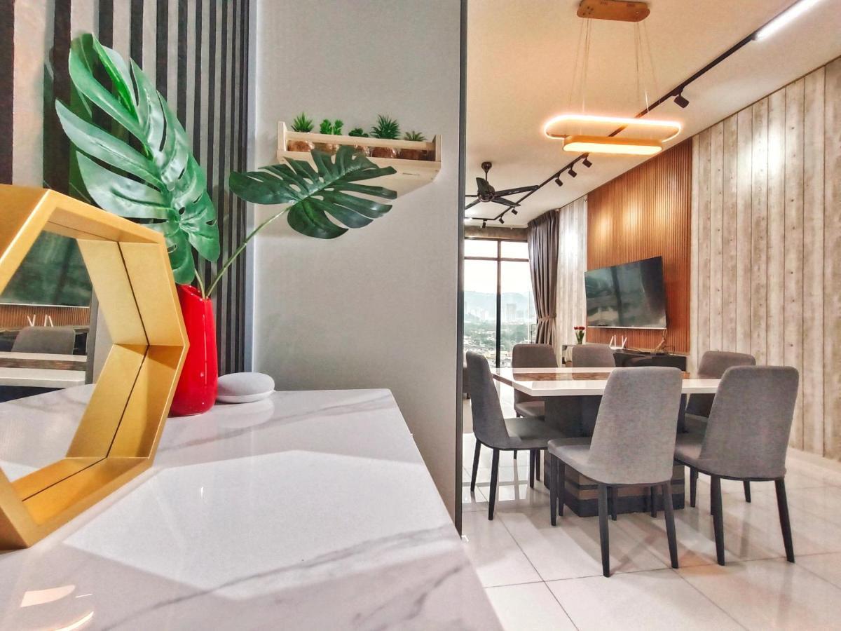 Beacon Executive Suite At Georgetown For 10Pax And 2 Bed Room Екстер'єр фото