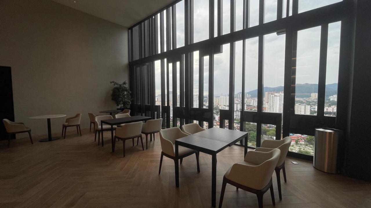 Beacon Executive Suite At Georgetown For 10Pax And 2 Bed Room Екстер'єр фото