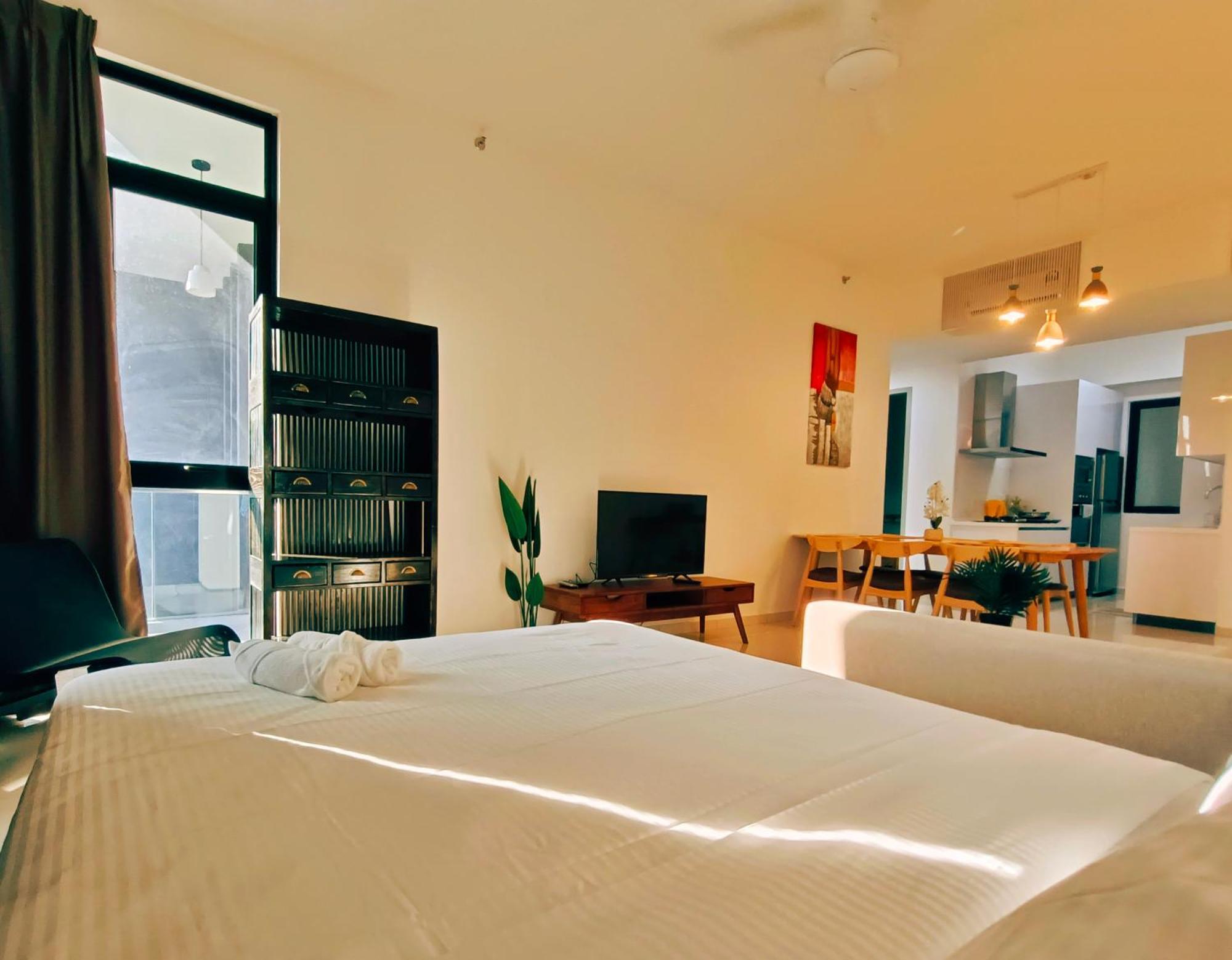 Beacon Executive Suite At Georgetown For 10Pax And 2 Bed Room Екстер'єр фото