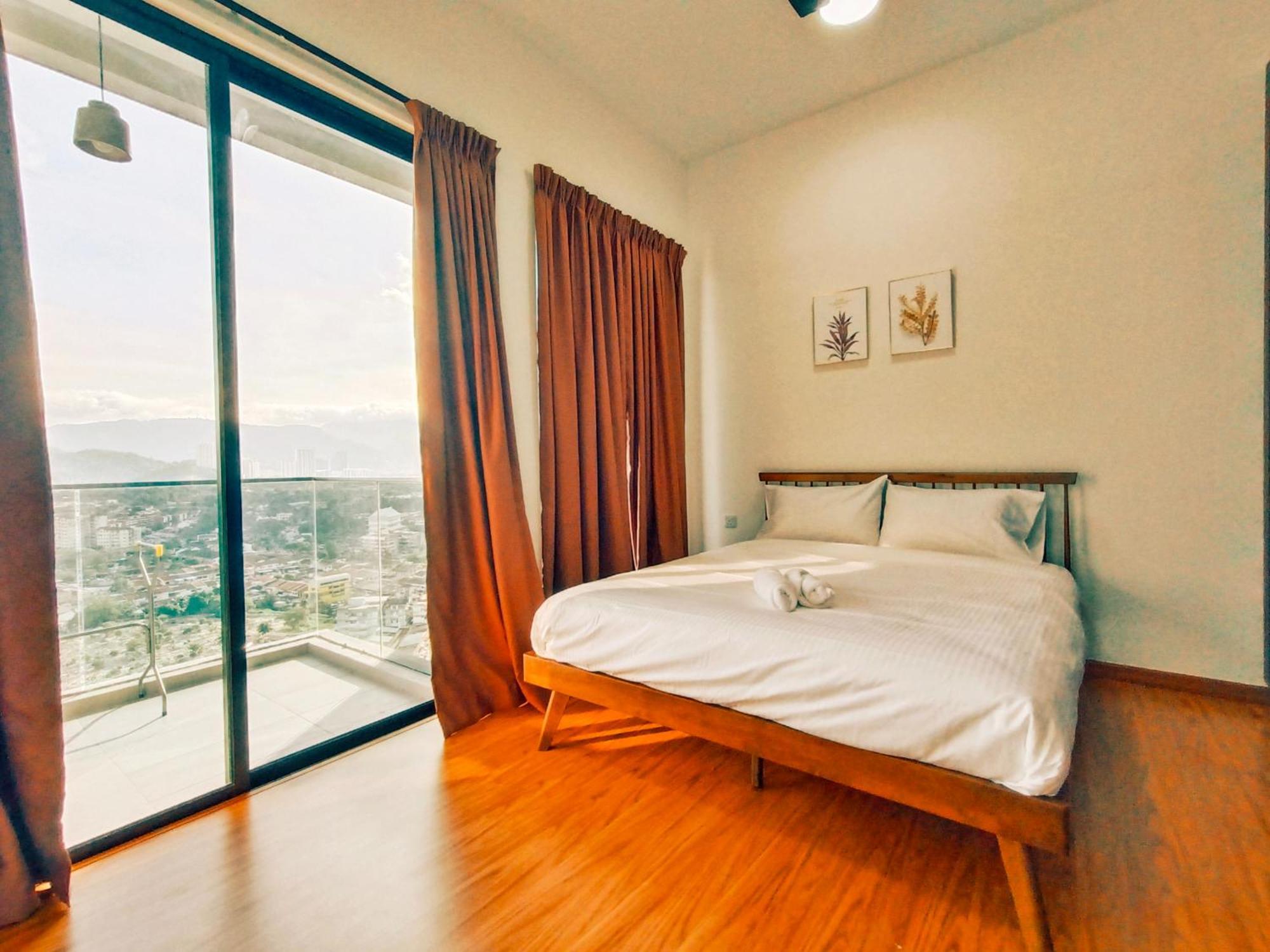 Beacon Executive Suite At Georgetown For 10Pax And 2 Bed Room Екстер'єр фото